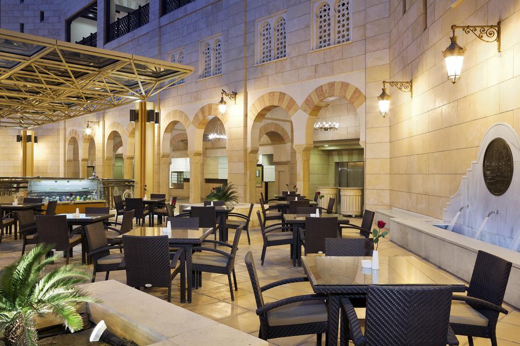 فندق أنجم مكة المظهر الخارجي الصورة The hotel's restaurant